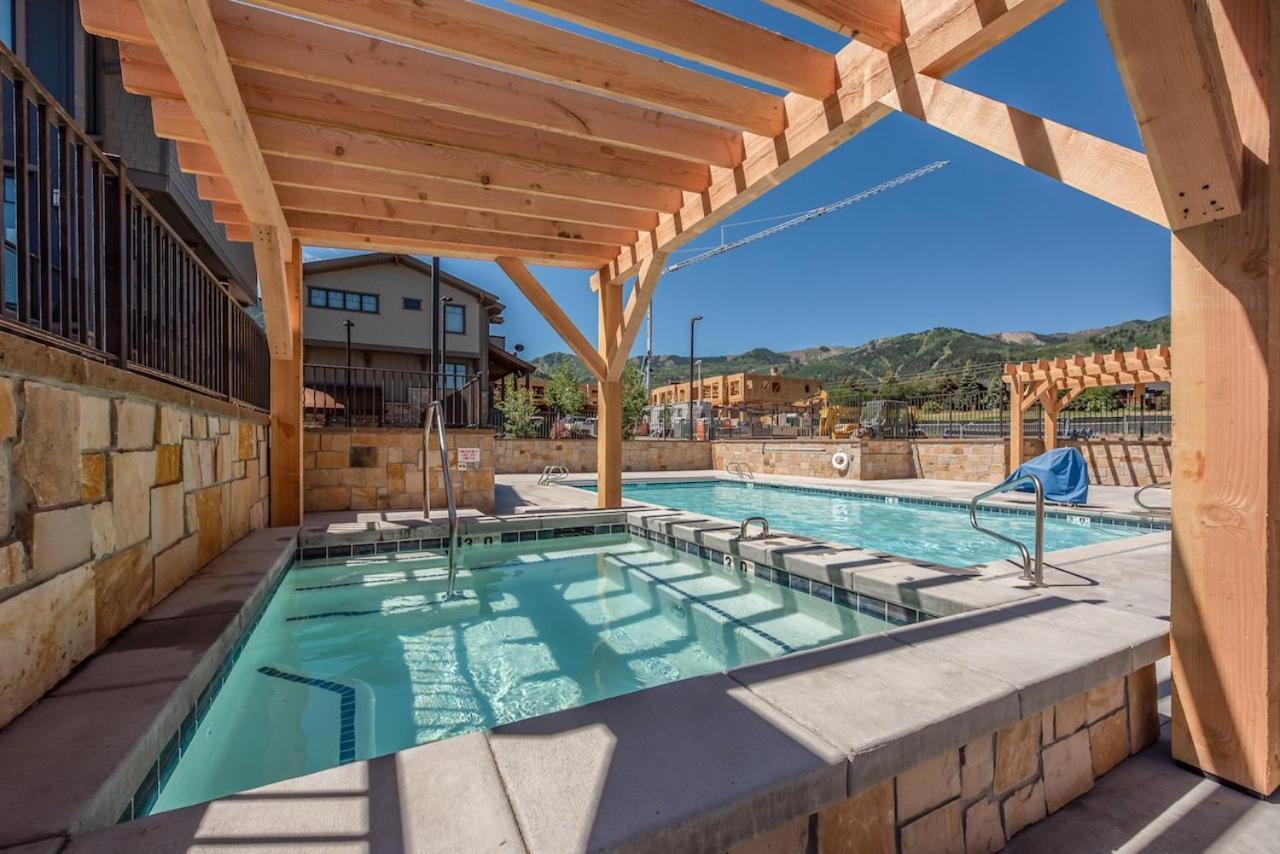 Blackstone Luxury 2Br, Walk To Skiing At Cabriolet, Mountain View, Shared Pool And Hot Tub, Gym Park City Extérieur photo